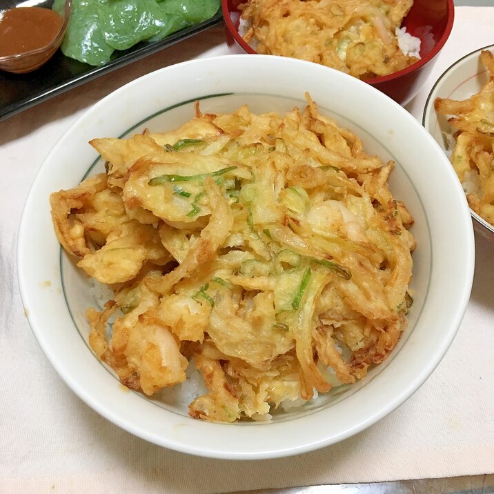 海老と玉ねぎと刻みネギのかき揚げ丼♡